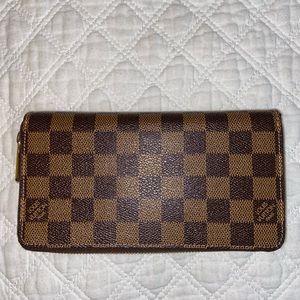 Louis Vuitton Zippy Damier Wallet Brown